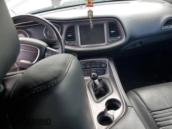 ✅ 2016 Dodge Challenger R/T • VIN: 2C3CDZBT5GH209905 • Lot: 49010103. Wystawiony na Copart z przebiegiem 72 433 mil. Bezpłatny archiwum sprzedaży aukcyjnych z USA i szczegółowy raport historii pojazdu na DreamBid. Zdjęcie 8.