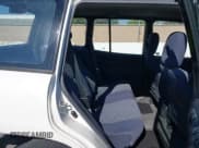 ✅ 1998 Toyota RAV4 • VIN: JT3GP10V5W7028005 • Lot: 43109289. Wystawiony na IAAI z przebiegiem 230 643 mil. Bezpłatny archiwum sprzedaży aukcyjnych z USA i szczegółowy raport historii pojazdu na DreamBid. Zdjęcie 8.