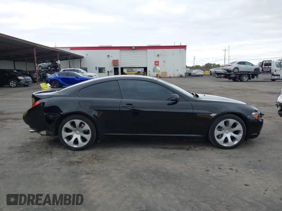 ✅ 2005 BMW 6 Series 645Ci • VIN: WBAEH73465CF95156 • Лот: 43740813. Опубликован ранее на IAAI с пробегом 99 354 миль. Бесплатный доступ к архиву аукционных продаж из США и подробный отчёт об истории автомобиля на DreamBid. Изображение 13.