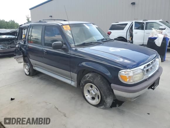✅ 1997 Ford Explorer XL • VIN: 1FMDU32X3VUD36013 • Lot: 66613585. Wystawiony na Copart z przebiegiem 211 816 mil. Bezpłatny archiwum sprzedaży aukcyjnych z USA i szczegółowy raport historii pojazdu na DreamBid. Zdjęcie 4.
