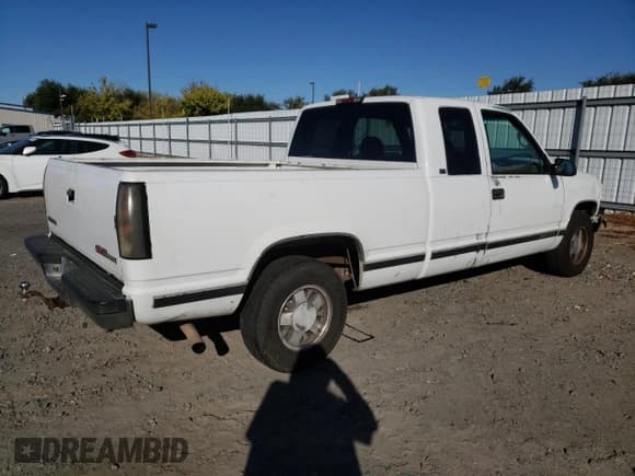 ✅ 1996 GMC Sierra 1500 • VIN: 2GTEC19R2T1512761 • Lot: 82276875. Listed on Copart with 267,574 mi. Free auction sales archive from the USA and detailed vehicle history report at DreamBid. Image 3.