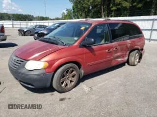 ✅ 2006 Chrysler Town & Country LX • VIN: 1A4GP44R56B613197 • Lot: 81468015. Listed on Copart with 221,698 mi. Free auction sales archive from the USA and detailed vehicle history report at DreamBid. Image 1.