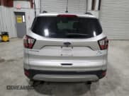 ✅ 2017 Ford Escape SE • VIN: 1FMCU9GD0HUE28505 • Lot: 93094845. Wystawiony na Copart z przebiegiem 103 387 mil. Bezpłatny archiwum sprzedaży aukcyjnych z USA i szczegółowy raport historii pojazdu na DreamBid. Zdjęcie 6.
