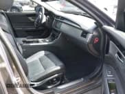 ✅ 2016 Jaguar XF 35t Prestige • VIN: SAJBK4BV5GCY17171 • Лот: 42834120. Опубликован ранее на IAAI с пробегом 139 283 миль. Бесплатный доступ к архиву аукционных продаж из США и подробный отчёт об истории автомобиля на DreamBid. Изображение 5.