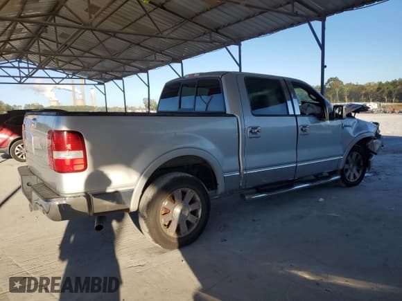 ✅ 2006 Lincoln Mark LT • VIN: 5LTPW18556FJ17515 • Лот: 76670124. Опубликован ранее на Copart с пробегом 240 204 миль. Бесплатный доступ к архиву аукционных продаж из США и подробный отчёт об истории автомобиля на DreamBid. Изображение 3.
