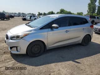 ✅ 2015 Kia Rondo EX • VIN: KNAHU8A36F7090248 • Lot: 69044555. Wystawiony na Copart z przebiegiem 244 337 mil. Bezpłatny archiwum sprzedaży aukcyjnych z USA i szczegółowy raport historii pojazdu na DreamBid. Zdjęcie 1.