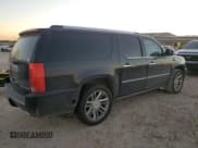✅ 2013 Cadillac Escalade ESV Platinum Edition • VIN: 1GYS3KEF4DR222867 • Лот: 87014874. Опубликован ранее на Copart с пробегом 189 707 миль. Бесплатный доступ к архиву аукционных продаж из США и подробный отчёт об истории автомобиля на DreamBid. Изображение 3.