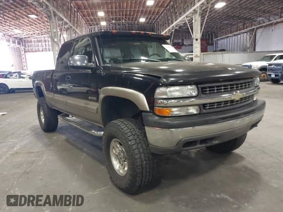 ✅ 2000 Chevrolet Silverado 2500 LS • VIN: 1GCGK29U6YE264199 • Lot: 42464527. Wystawiony na IAAI z przebiegiem 71 970 mil. Bezpłatny archiwum sprzedaży aukcyjnych z USA i szczegółowy raport historii pojazdu na DreamBid. Zdjęcie 1.