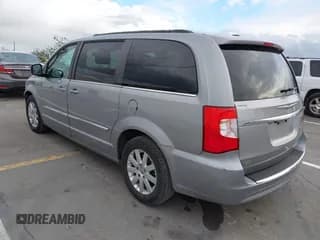 ✅ 2015 Chrysler Town & Country Touring • VIN: 2C4RC1BG3FR644248 • Lot: 43777353. Wystawiony na IAAI z przebiegiem 106 406 mil. Bezpłatny archiwum sprzedaży aukcyjnych z USA i szczegółowy raport historii pojazdu na DreamBid. Zdjęcie 3.