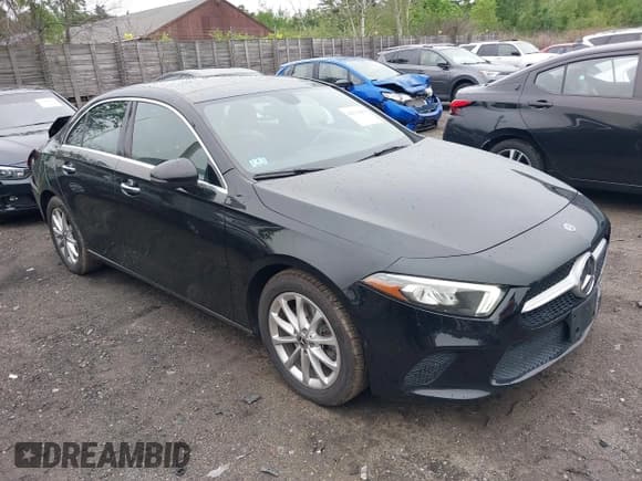 ✅ 2020 Mercedes-Benz A 220 • VIN: WDD3G4FB5LW038971 • Lot: 42530860. Wystawiony na IAAI z przebiegiem 66 405 mil. Bezpłatny archiwum sprzedaży aukcyjnych z USA i szczegółowy raport historii pojazdu na DreamBid. Zdjęcie 1.