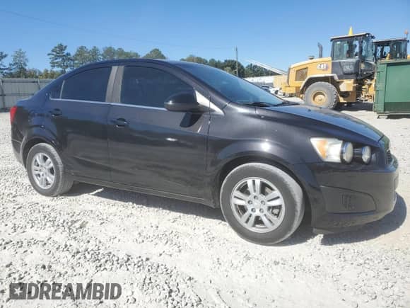 ✅ 2016 Chevrolet Sonic LT • VIN: 1G1JC5SH3G4153253 • Лот: 76940704. Размещён на Copart с пробегом 164 515 миль миль. Получите бесплатный доступ к архиву аукционных продаж из США и посмотрите подробный отчёт об истории автомобиля на DreamBid. Изображение 4.