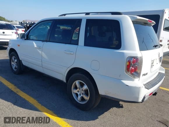 ✅ 2008 Honda Pilot EX-L • VIN: 5FNYF18598B055700 • Lot: 43334976. Wystawiony na IAAI z przebiegiem 175 912 mil. Bezpłatny archiwum sprzedaży aukcyjnych z USA i szczegółowy raport historii pojazdu na DreamBid. Zdjęcie 3.