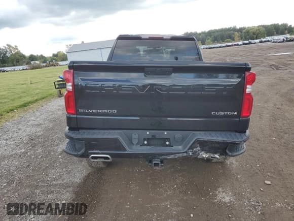 ✅ 2019 Chevrolet Silverado 1500 Custom Trail Boss • VIN: 1GCRYCEF8KZ402961 • Lot: 83939115. Wystawiony na Copart z przebiegiem 87 615 mil. Bezpłatny archiwum sprzedaży aukcyjnych z USA i szczegółowy raport historii pojazdu na DreamBid. Zdjęcie 6.