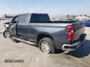 ✅ 2022 Chevrolet Silverado 1500 LT • VIN: 1GCPWCED5NZ105212 • Lot: 75693754. Wystawiony na Copart z przebiegiem 32 937 mil. Bezpłatny archiwum sprzedaży aukcyjnych z USA i szczegółowy raport historii pojazdu na DreamBid. Zdjęcie 2.