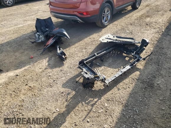 ✅ 2017 Hyundai Santa Fe 2.4L • VIN: 5XYZU3LB7HG460563 • Lot: 80073775. Wystawiony na Copart z przebiegiem 73 446 mil. Bezpłatny archiwum sprzedaży aukcyjnych z USA i szczegółowy raport historii pojazdu na DreamBid. Zdjęcie 12.