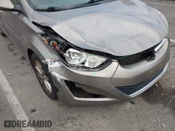 ✅ 2016 Hyundai Elantra SE • VIN: 5NPDH4AE6GH773239 • Lot: 43501557. Listed on IAAI with 165,448 mi. Free auction sales archive from the USA and detailed vehicle history report at DreamBid. Image 17.
