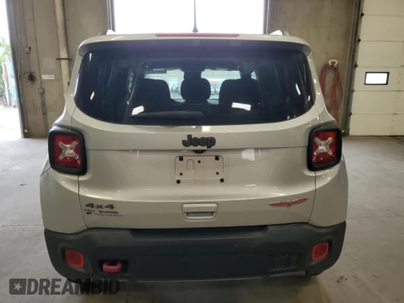 ✅ 2021 Jeep Renegade Trailhawk • VIN: ZACNJDC11MPM14738 • Lot: 65345195. Listed on Copart with 53,761 mi. Free auction sales archive from the USA and detailed vehicle history report at DreamBid. Image 6.