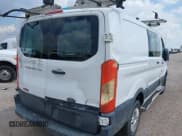 ✅ 2015 Ford Transit Cargo • VIN: 1FTNR1ZM3FKA77885 • Lot: 42951583. Wystawiony na IAAI z przebiegiem 212 528 mil. Bezpłatny archiwum sprzedaży aukcyjnych z USA i szczegółowy raport historii pojazdu na DreamBid. Zdjęcie 6.