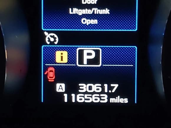 ✅ 2015 Subaru Legacy 2.5i • VIN: 4S3BNBA68F3020447 • Lot: 43270732. Wystawiony na IAAI z przebiegiem 116 563 mil. Bezpłatny archiwum sprzedaży aukcyjnych z USA i szczegółowy raport historii pojazdu na DreamBid. Zdjęcie 16.