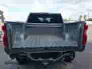2021 Chevrolet Silverado 1500 LT z VIN 3GCPWCED4MG449497, wystawiony jako IAAI lot #43454954 z przebiegiem 70 702 mil mil oraz . Historia ofert i sprzedaży dostępna na DreamBid. Obrazek 17.