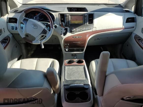 ✅ 2014 Toyota Sienna Limited • VIN: 5TDDK3DC4ES085835 • Лот: 89663935. Опубликован ранее на Copart с пробегом 108 498 миль. Бесплатный доступ к архиву аукционных продаж из США и подробный отчёт об истории автомобиля на DreamBid. Изображение 8.