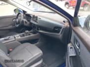 ✅ 2022 Nissan Rogue SV • VIN: 5N1BT3BB2NC710518 • Lot: 42667578. Wystawiony na IAAI z przebiegiem 30 849 mil. Bezpłatny archiwum sprzedaży aukcyjnych z USA i szczegółowy raport historii pojazdu na DreamBid. Zdjęcie 5.