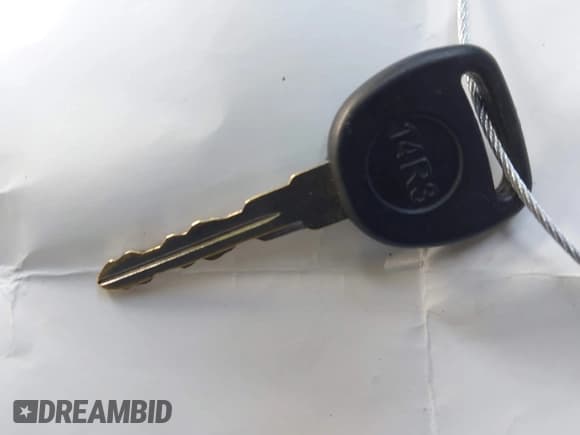 ✅ 2005 Chevrolet Silverado 2500HD LS • VIN: 1GCHK23U35F803784 • Lot: 42185294. Wystawiony na IAAI z przebiegiem 205 539 mil. Bezpłatny archiwum sprzedaży aukcyjnych z USA i szczegółowy raport historii pojazdu na DreamBid. Zdjęcie 11.