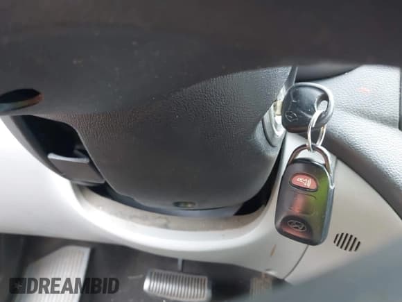 ✅ 2009 Hyundai Elantra GLS • VIN: KMHDU46D39U691260 • Lot: 43892834. Wystawiony na IAAI z przebiegiem 247 499 mil. Bezpłatny archiwum sprzedaży aukcyjnych z USA i szczegółowy raport historii pojazdu na DreamBid. Zdjęcie 11.