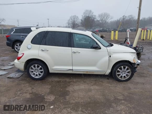 ✅ 2007 Chrysler PT Cruiser Limited • VIN: 3A8FY68B47T623526 • Lot: 41994985. Wystawiony na IAAI z przebiegiem 153 132 mil. Bezpłatny archiwum sprzedaży aukcyjnych z USA i szczegółowy raport historii pojazdu na DreamBid. Zdjęcie 13.