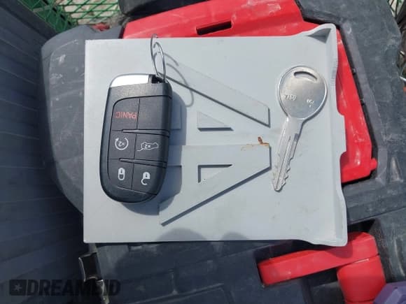 ✅ 2019 Dodge Durango SXT Plus • VIN: 1C4RDJAG9KC645325 • Lot: 42221279. Wystawiony na IAAI z przebiegiem 79 666 mil. Bezpłatny archiwum sprzedaży aukcyjnych z USA i szczegółowy raport historii pojazdu na DreamBid. Zdjęcie 11.