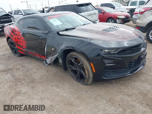 ✅ 2019 Chevrolet Camaro 1SS • VIN: 1G1FE1R73K0141237 • Lot: 41550025. Listed on IAAI with 35,477 mi. Free auction sales archive from the USA and detailed vehicle history report at DreamBid. Image 1.