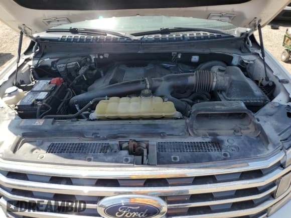 ✅ 2019 Ford Expedition Max XLT • VIN: 1FMJK1HT9KEA85943 • Lot: 52677365. Listed on Copart with 83,430 mi. Free auction sales archive from the USA and detailed vehicle history report at DreamBid. Image 12.