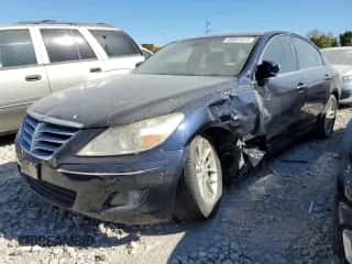 2009 Hyundai Genesis z VIN KMHGC46E39U027047, wystawiony jako Copart lot #68861474 z przebiegiem 93 770 mil mil oraz Szkoda całkowita • Salvage title. Historia ofert i sprzedaży dostępna na DreamBid. Obrazek 1.