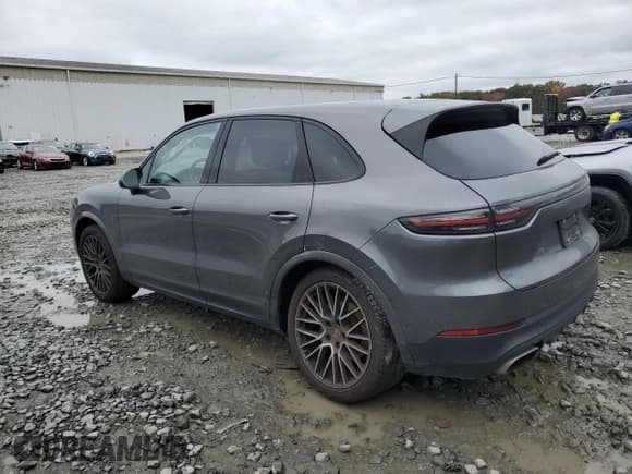 ✅ 2021 Porsche Cayenne • VIN: WP1AA2AY7MDA07929 • Lot: 86522305. Listed on Copart with 102,539 mi. Free auction sales archive from the USA and detailed vehicle history report at DreamBid. Image 2.