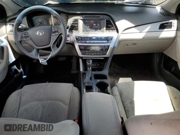✅ 2017 Hyundai Sonata SE • VIN: KMHE24L19HA051476 • Lot: 47921523. Listed on Copart with 110,826 mi. Free auction sales archive from the USA and detailed vehicle history report at DreamBid. Image 8.