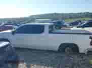 2020 Chevrolet Silverado 1500 LT z VIN 3GCPWCED1LG407738, wystawiony jako IAAI lot #43020970 z przebiegiem 50 701 mil mil oraz . Historia ofert i sprzedaży dostępna na DreamBid. Obrazek 15.