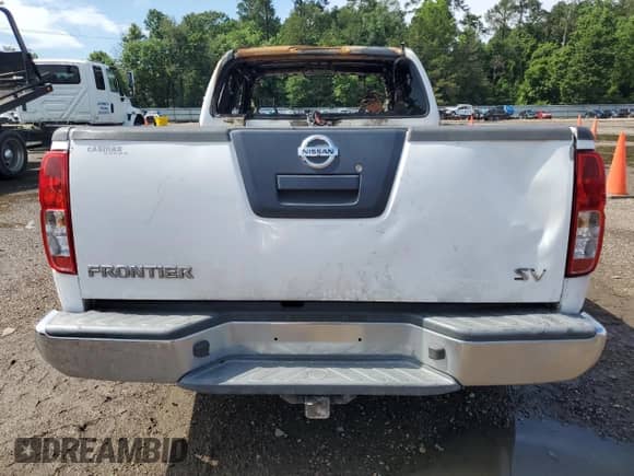 2011 Nissan Frontier SV z VIN 1N6AD0CU3BC410278, wystawiony jako Copart lot #67110945 z przebiegiem Nie podano mil oraz Szkoda całkowita • Salvage title. Historia ofert i sprzedaży dostępna na DreamBid. Obrazek 6.