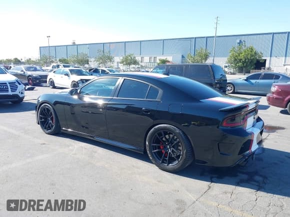 ✅ 2022 Dodge Charger Scat Pack • VIN: 2C3CDXGJ3NH199562 • Лот: 43246849. Опубликован ранее на IAAI с пробегом 19 390 миль. Бесплатный доступ к архиву аукционных продаж из США и подробный отчёт об истории автомобиля на DreamBid. Изображение 3.