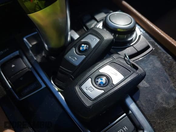 ✅ 2012 BMW 7 Series 740i • VIN: WBAKA4C51CC613636 • Lot: 41908801. Listed on IAAI with 127,725 mi. Free auction sales archive from the USA and detailed vehicle history report at DreamBid. Image 11.