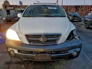 ✅ 2003 Kia Sorento LX • VIN: KNDJD733835050899 • Лот: 94786855. Опубликован ранее на Copart с пробегом 135 052 миль. Бесплатный доступ к архиву аукционных продаж из США и подробный отчёт об истории автомобиля на DreamBid. Изображение 5.