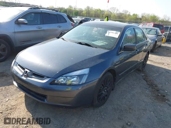 ✅ 2003 Honda Accord LX • VIN: 1HGCM66363A082841 • Lot: 41995498. Listed on IAAI with 304,968 mi. Free auction sales archive from the USA and detailed vehicle history report at DreamBid. Image 2.