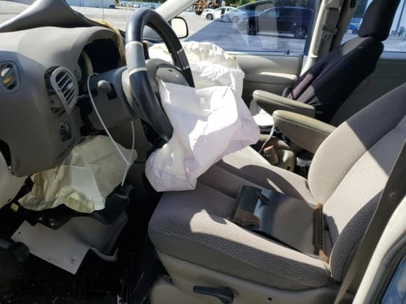 ✅ 2007 Dodge Caravan SE • VIN: 1D4GP25B77B153816 • Lot: 89933405. Wystawiony na Copart z przebiegiem 134 037 mil. Bezpłatny archiwum sprzedaży aukcyjnych z USA i szczegółowy raport historii pojazdu na DreamBid. Zdjęcie 7.