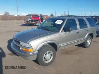✅ 2001 Chevrolet Blazer LT • VIN: 1GNDT13W012114656 • Lot: 41659020. Wystawiony na IAAI z przebiegiem 149 713 mil. Bezpłatny archiwum sprzedaży aukcyjnych z USA i szczegółowy raport historii pojazdu na DreamBid. Zdjęcie 2.