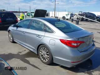 2015 Hyundai Sonata Sport с VIN 5NPE34AF0FH127365, выставлен на аукционе IAAI как лот 43508172 с пробегом 81 206 миль миль и . История ставок и продаж доступна на DreamBid. Изображение 3.