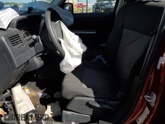 ✅ 2008 Jeep Patriot Sport • VIN: 1J8FF28W78D525731 • Лот: 72451924. Опубликован ранее на Copart с пробегом Не указан. Бесплатный доступ к архиву аукционных продаж из США и подробный отчёт об истории автомобиля на DreamBid. Изображение 7.