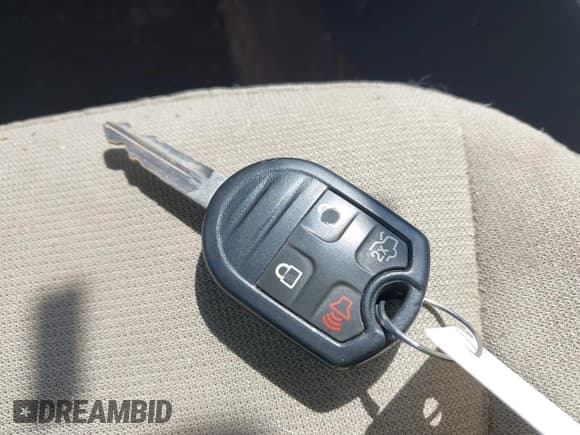 ✅ 2010 Ford Fusion Hybrid • VIN: 3FADP0L33AR129652 • Lot: 42741631. Wystawiony na IAAI z przebiegiem Nie podano. Bezpłatny archiwum sprzedaży aukcyjnych z USA i szczegółowy raport historii pojazdu na DreamBid. Zdjęcie 11.