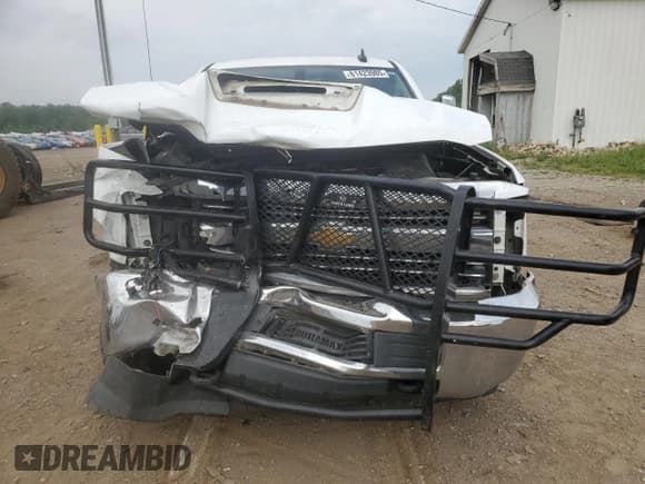 ✅ 2017 Chevrolet Silverado 2500HD LT • VIN: 1GC1KVEY8HF123256 • Lot: 61423985. Wystawiony na Copart z przebiegiem 227 215 mil. Bezpłatny archiwum sprzedaży aukcyjnych z USA i szczegółowy raport historii pojazdu na DreamBid. Zdjęcie 5.