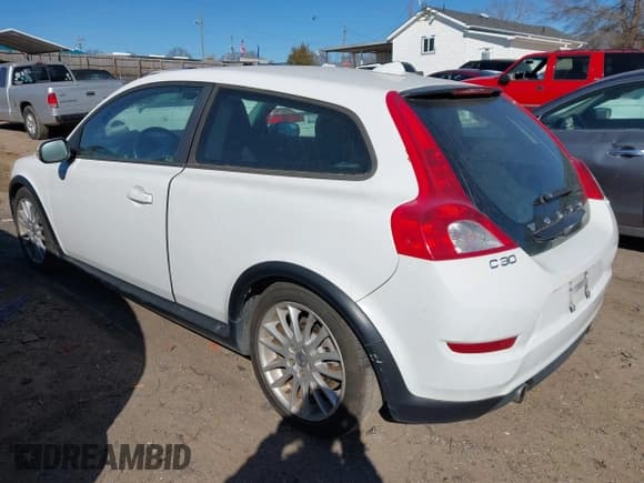 ✅ 2011 Volvo C30 • VIN: YV1672MK7B2243352 • Lot: 41308032. Listed on IAAI with 153,190 mi. Free auction sales archive from the USA and detailed vehicle history report at DreamBid. Image 3.