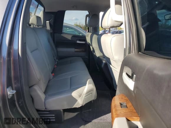 ✅ 2013 Toyota Tundra Limited • VIN: 5TFBY5F12DX319086 • Lot: 75389714. Wystawiony na Copart z przebiegiem 83 309 mil. Bezpłatny archiwum sprzedaży aukcyjnych z USA i szczegółowy raport historii pojazdu na DreamBid. Zdjęcie 10.