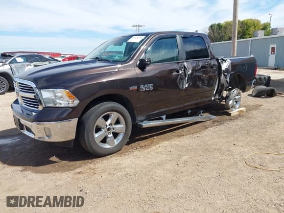 ✅ 2016 Ram 1500 Big Horn • VIN: 1C6RR7LT5GS407667 • Lot: 43328598. Listed on IAAI with 135,221 mi. Free auction sales archive from the USA and detailed vehicle history report at DreamBid. Image 2.